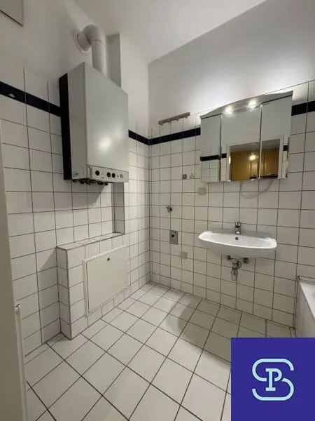 Provisionsfrei: Unbefristeter 45m² Altbau mit 2 Zimmern und Einbauküche - U1-Nähe!