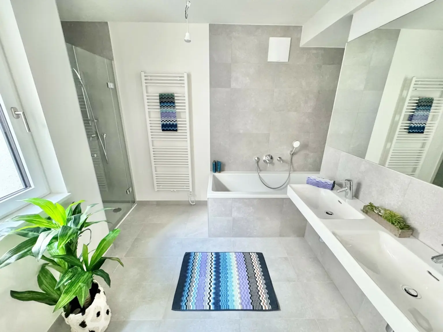 ÜBER DEN DÄCHERN WÄHRINGS | TOPLAGE NÄHE KUTSCHKERMARKT | EXKLUSIVE DACHGESCHOSSWOHNUNG MIT KLIMAANLAGE | TERRASSE | ERSTBEZUG