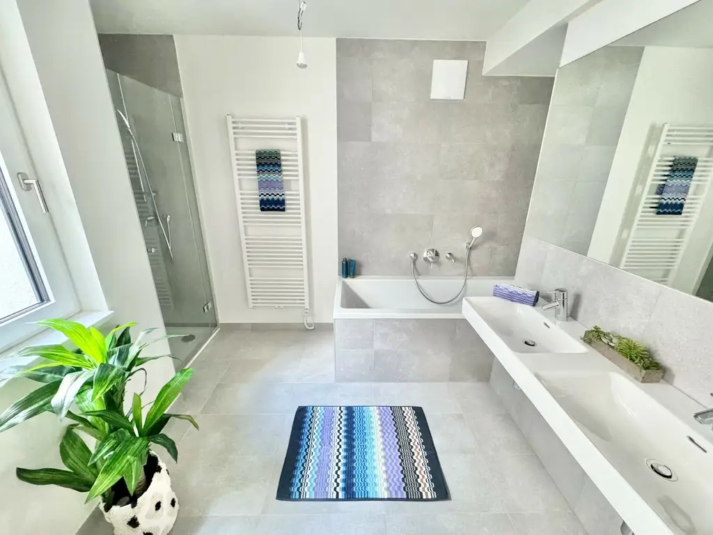 ÜBER DEN DÄCHERN WÄHRINGS | TOPLAGE NÄHE KUTSCHKERMARKT | EXKLUSIVE DACHGESCHOSSWOHNUNG MIT KLIMAANLAGE | TERRASSE | ERSTBEZUG