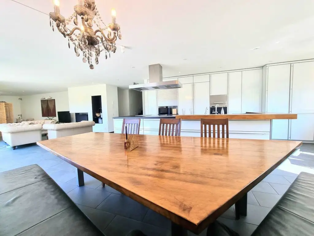 Top moderne Architekten-Villa mit Pool!
