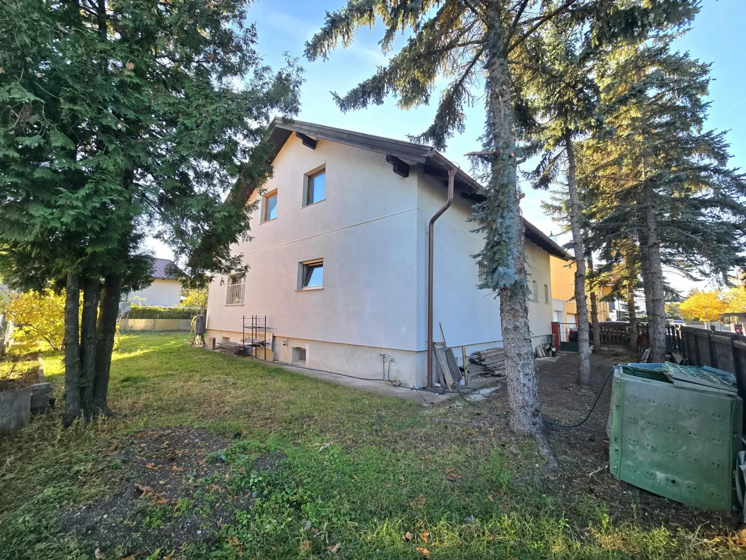 "Einfamilienhaus mit Potenzial und großem Garten – Theresienfeld "