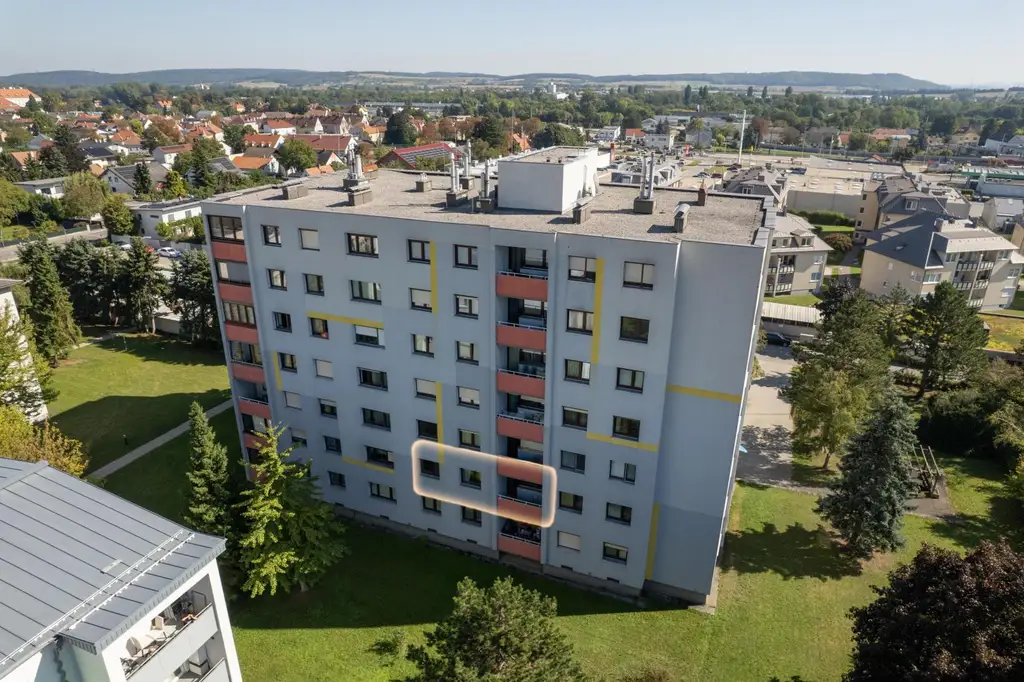 Schöne sanierte 2 Zimmer Wohnung in guter Lage
