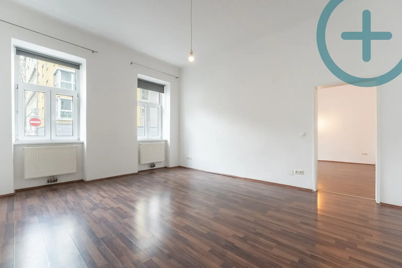 Schlafzimmer 1