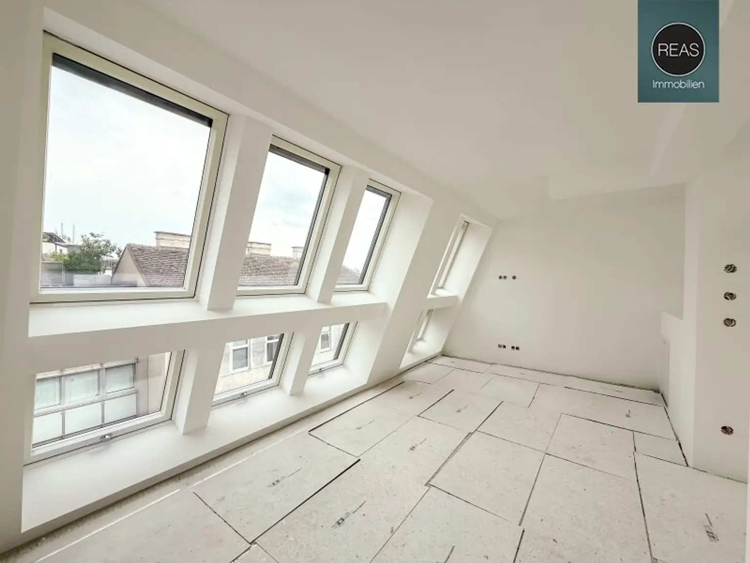 Erstbezug: Atemberaubendes Dachgeschoss - Maisonette - Apartment (klimatisiert) mit 3 Terrassen und hochwertiger Ausstattung im trendigen Ottakring!