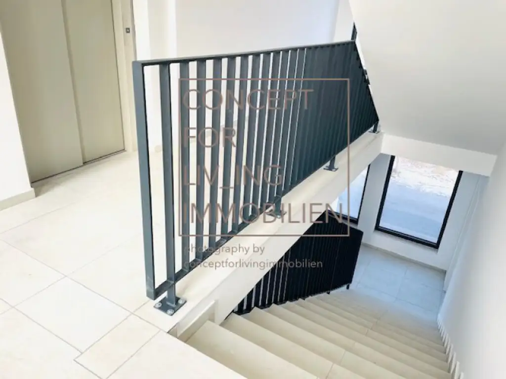 Exklusiv. Trendy. Coole Architektur. 63m2 Dach-Terrassen-Maisonette. Garage. Beziehbar: ab FJ/SO 2026. Erstbezug. Ideale Anlegerwohnung