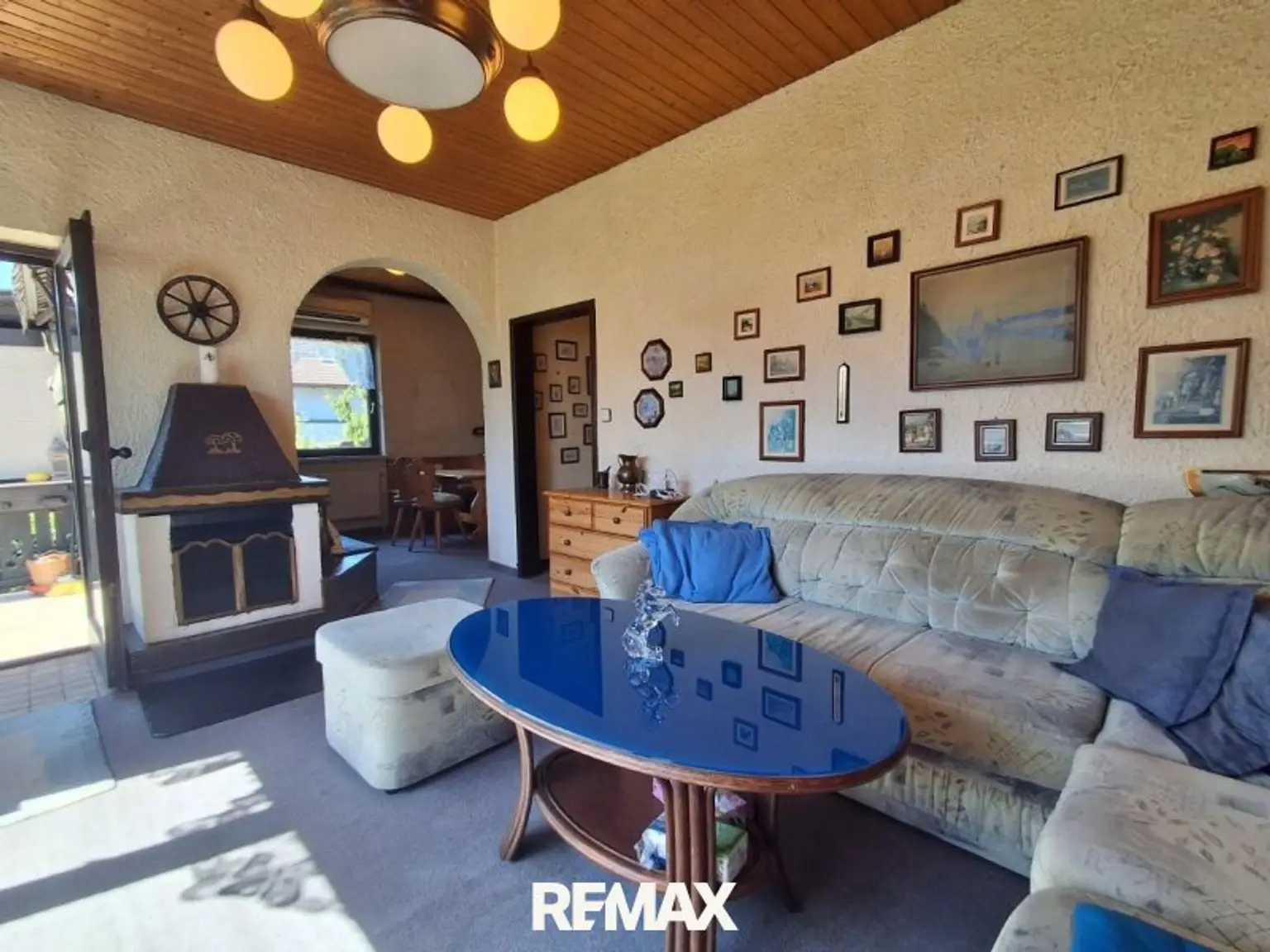 6 Wohnzimmer mit Kamin 1220