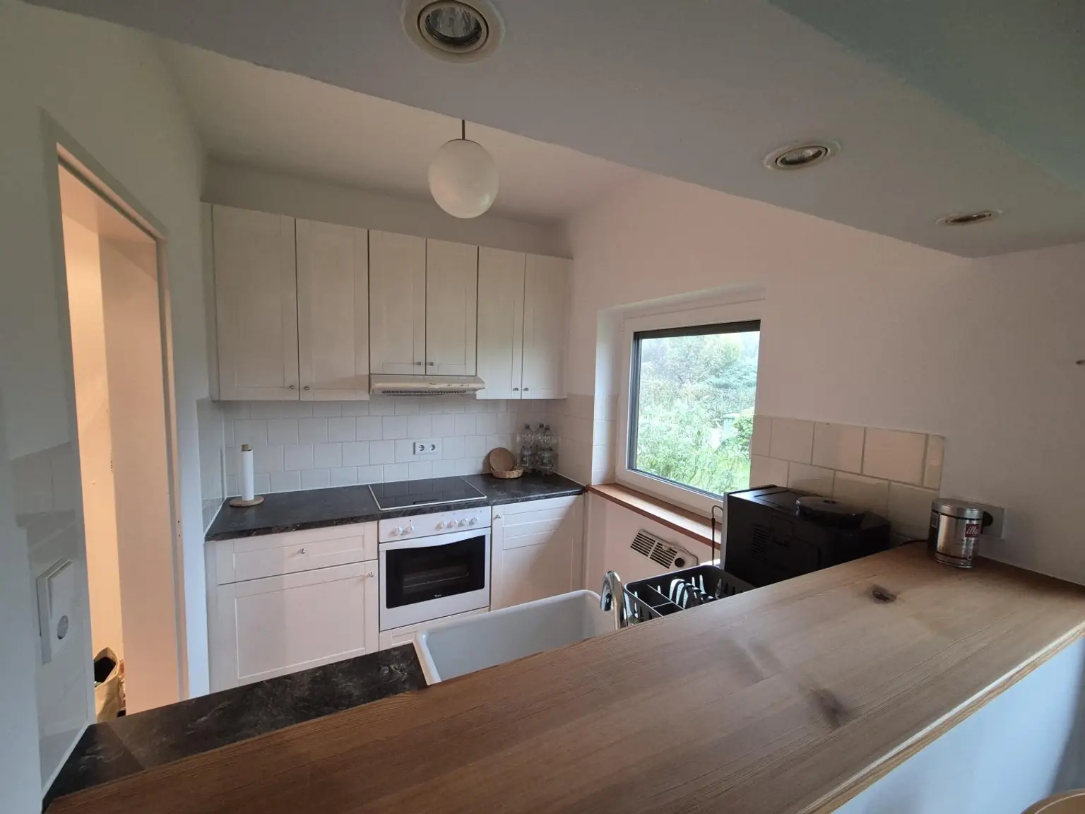 Außergewöhnliche 2,5 Zimmer Wohnung mit Seeblick