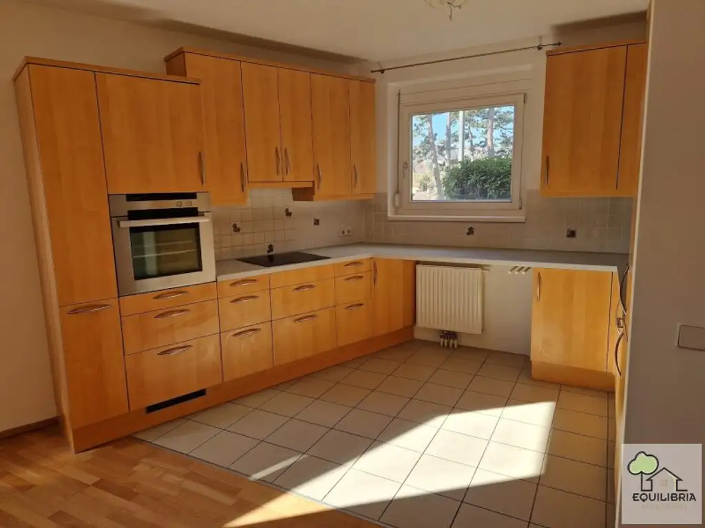 Zentrale Lage Klosterneuburg und barrierefrei - 4-Zimmer-Wohnung mit Garten und Terrasse