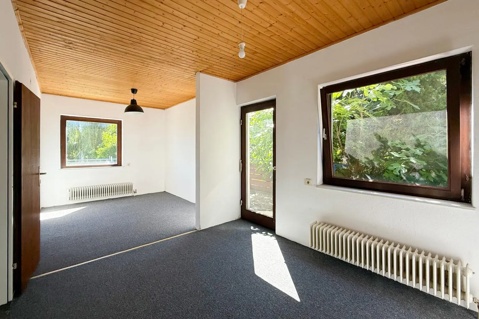 Traumhaftes Gartenparadies in Maurer BESTLAGE