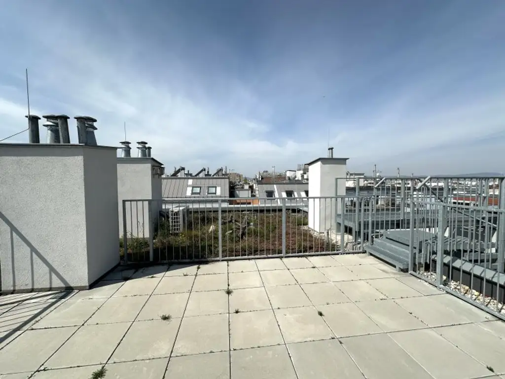 Hier werden Träume war! Exklusive 4-Zimmer Maisonette-Wohnung mit ca. 113 m2 sowie eigener Dachterrasse in ruhiger Lage