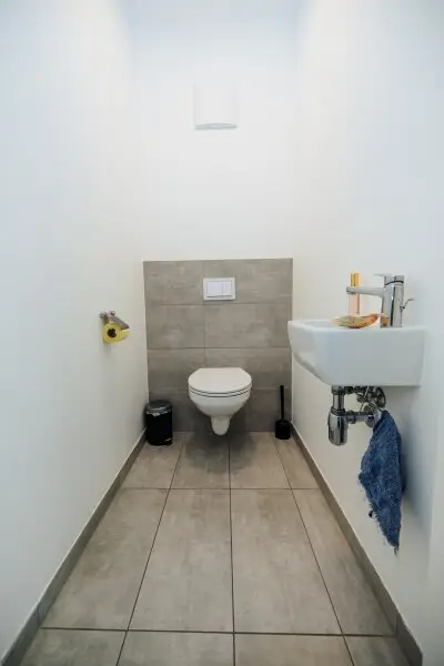 SMART-LIVING I STYLISCHES PENTHOUSE I KLIMA I SONNENTERRASSE I OFFENE DESIGN-KÜCHE I ELEGANTES BAD MIT REGENDUSCHE I