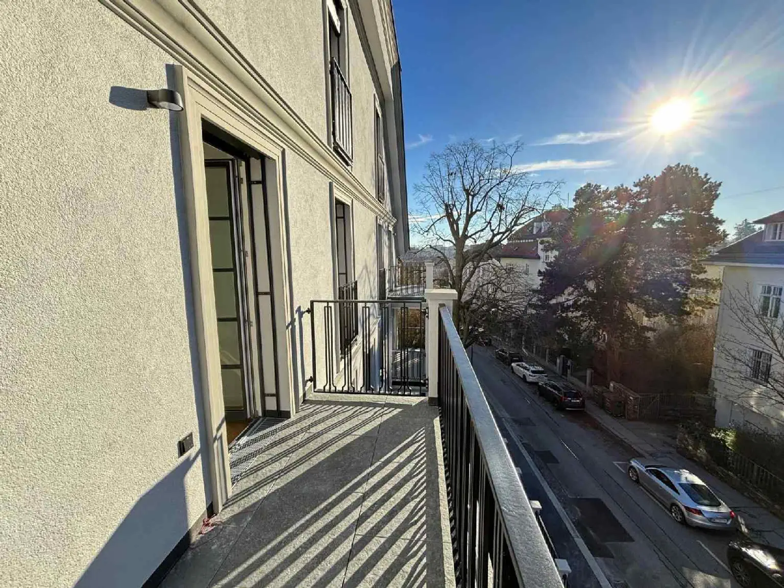 Stilvolle Dachmaisonette mit 3 Terrassen in neu errichteter Stilvilla + Garage 1180 Wien