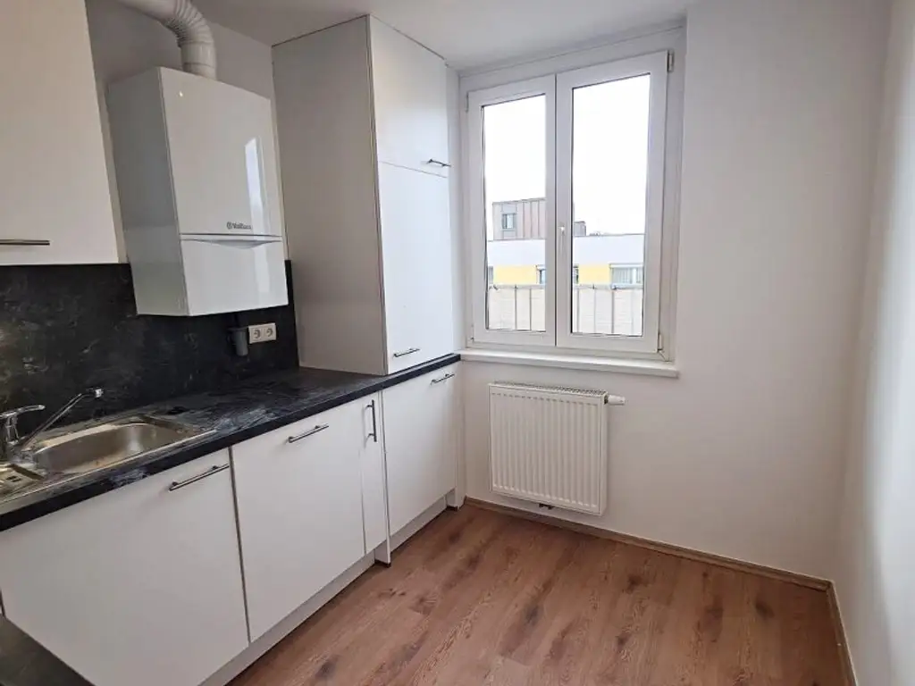 WALDMÜLLERGASSE, ERSTBEZUG, 40 m2 Neubau mit Balkon, 1 Zimmer, Küche, Duschbad, Parketten, Augarten-Nähe