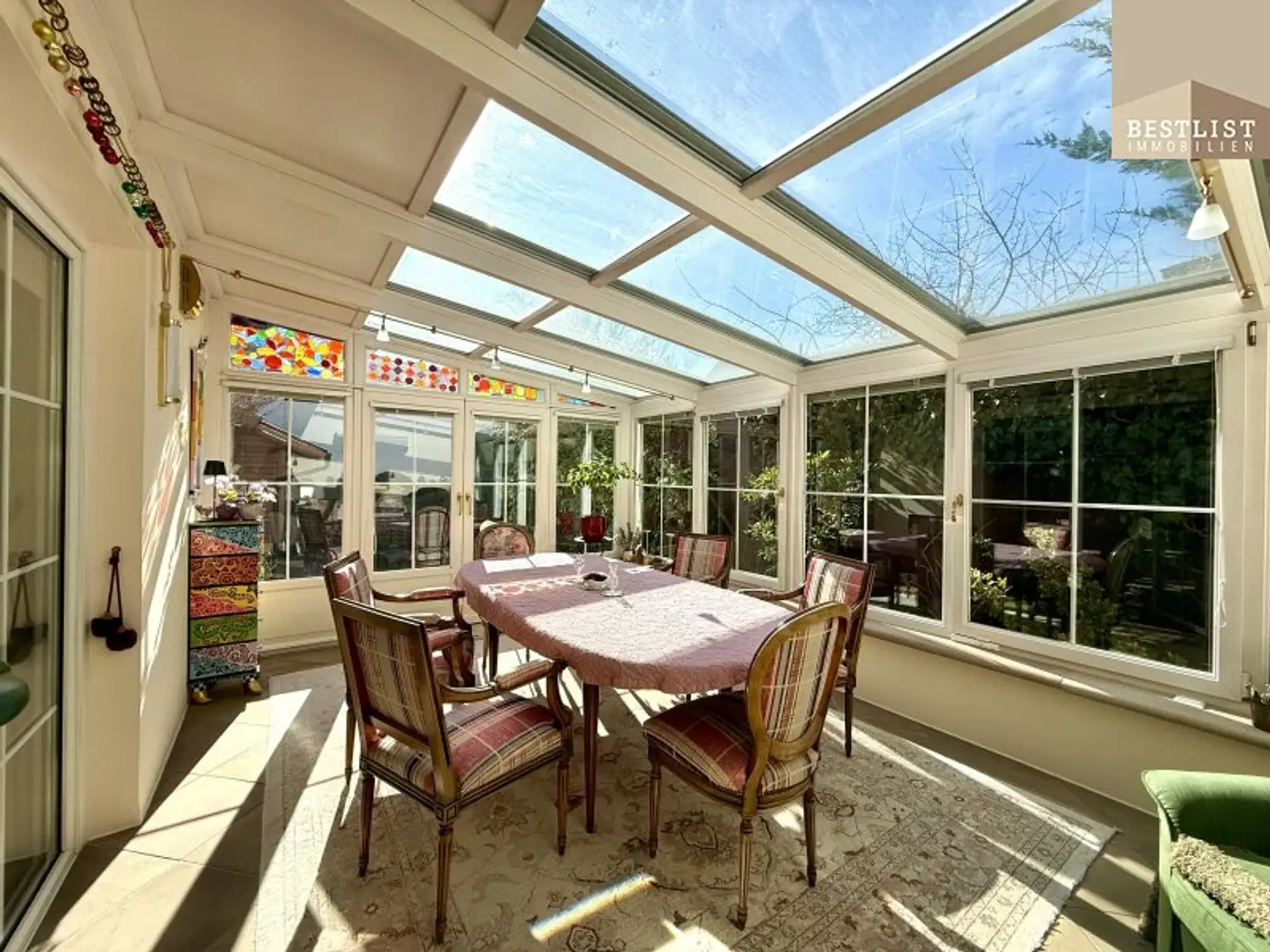 Der Sommer kommt bestimmt! Landhausstil mit 2 Wohneinheiten - lichtdurchflutet!