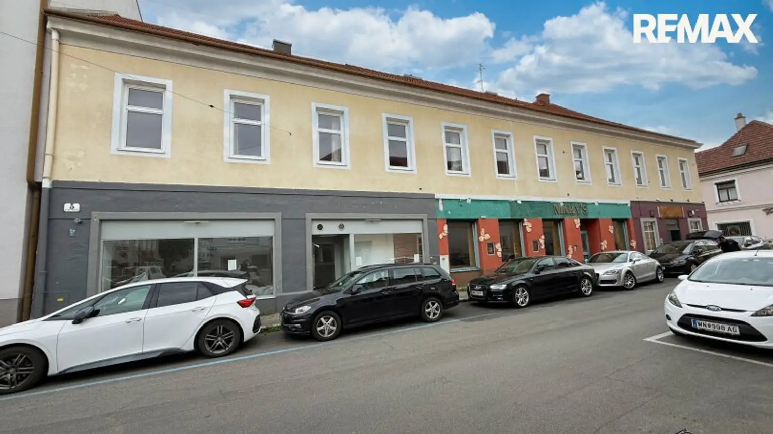 Bestandsfreies Zinshaus in Wiener Neustadt – Sanierungsobjekt mit Renditepotenzial und Bebauungsstudie