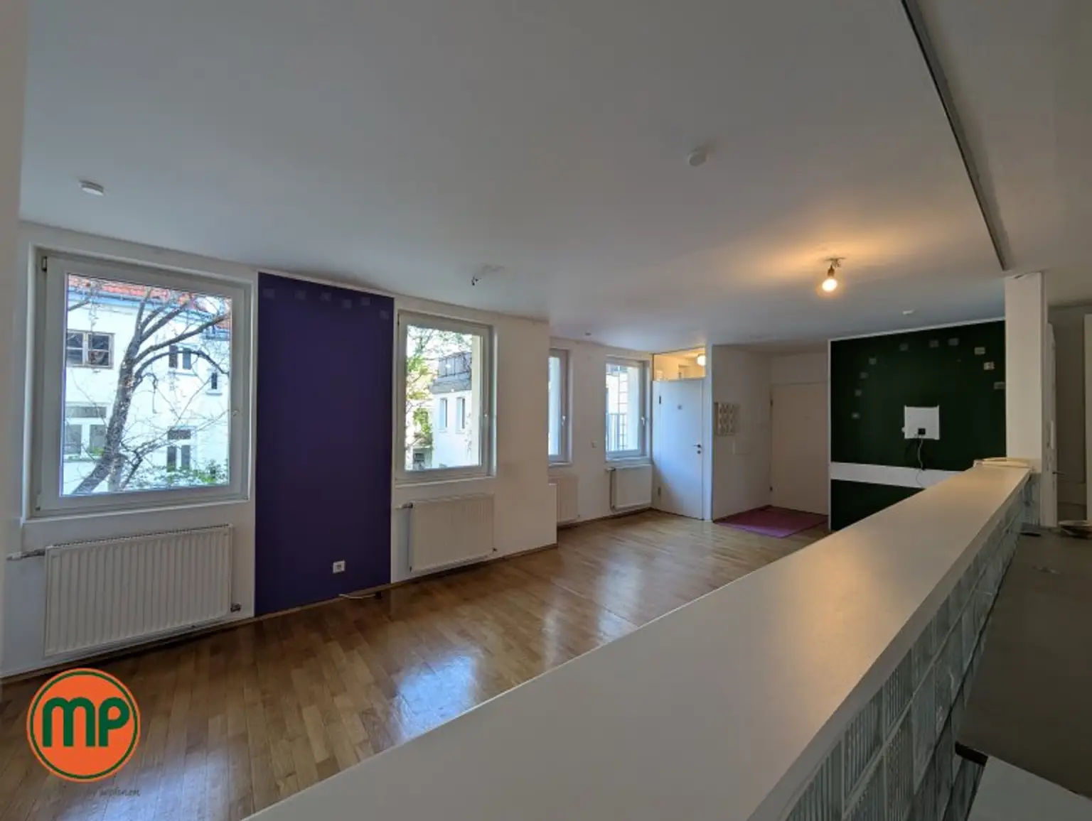 NUR FÜR ÄRZTE: Patientenpotential trifft Top-Anbindung: Ihre Praxis direkt an der U6