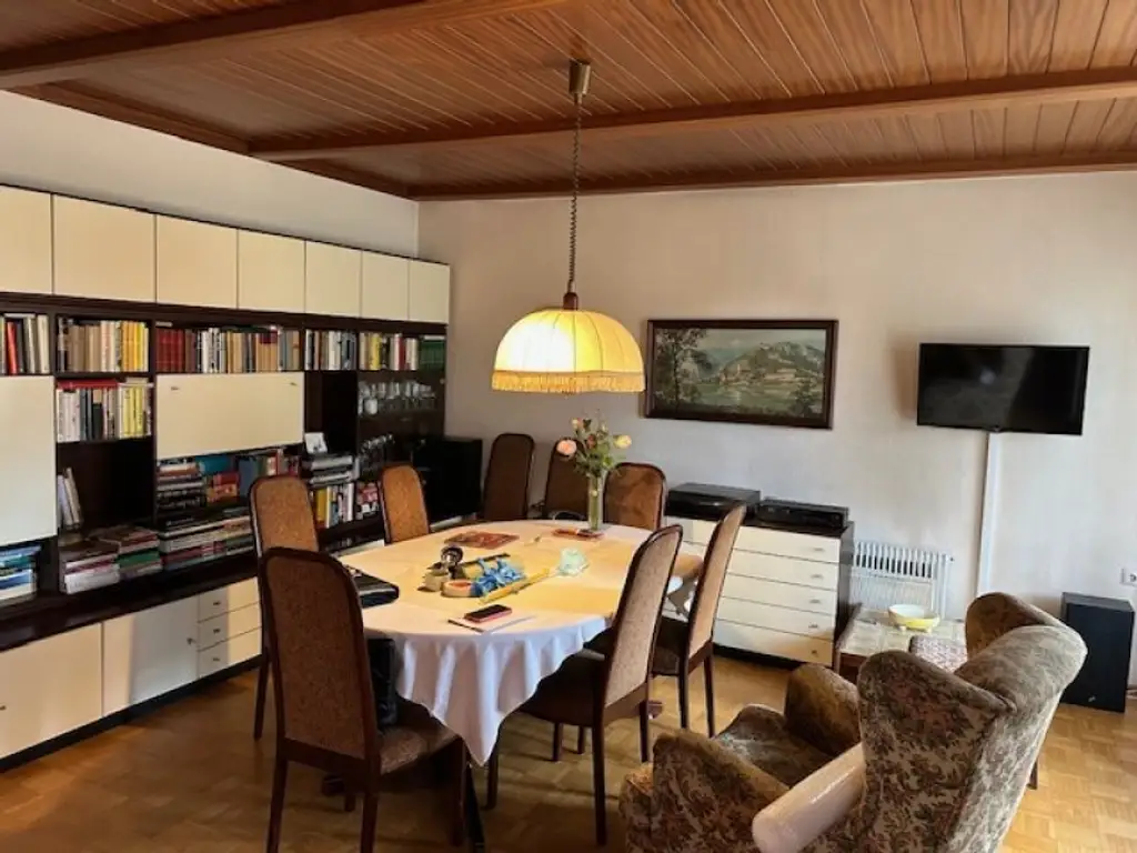 +++ TOP PREIS P.B. - KORNEUBURG, GROSSES 7 ZIMMER EIN -ZWEIFAMILIENHAUS, BENÖTIGT LIEBEVOLLE MODERNISIERUNG, toller Wintergarten und Terrasse Altbaumbestand GARTEN +++