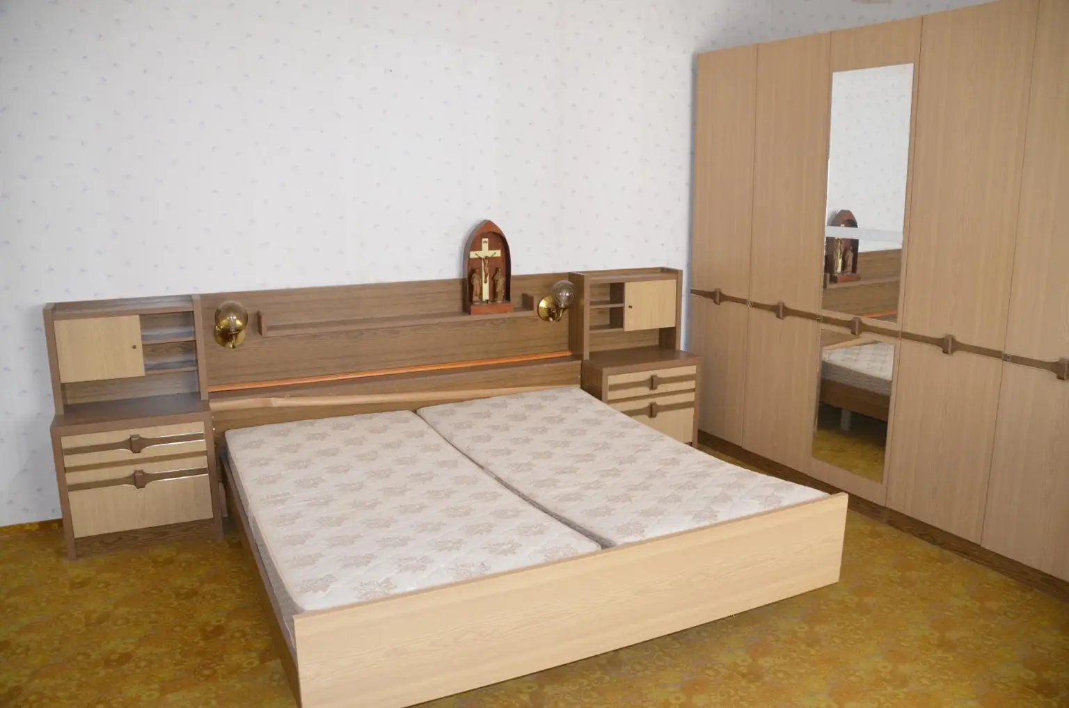 Zimmer 2 EG