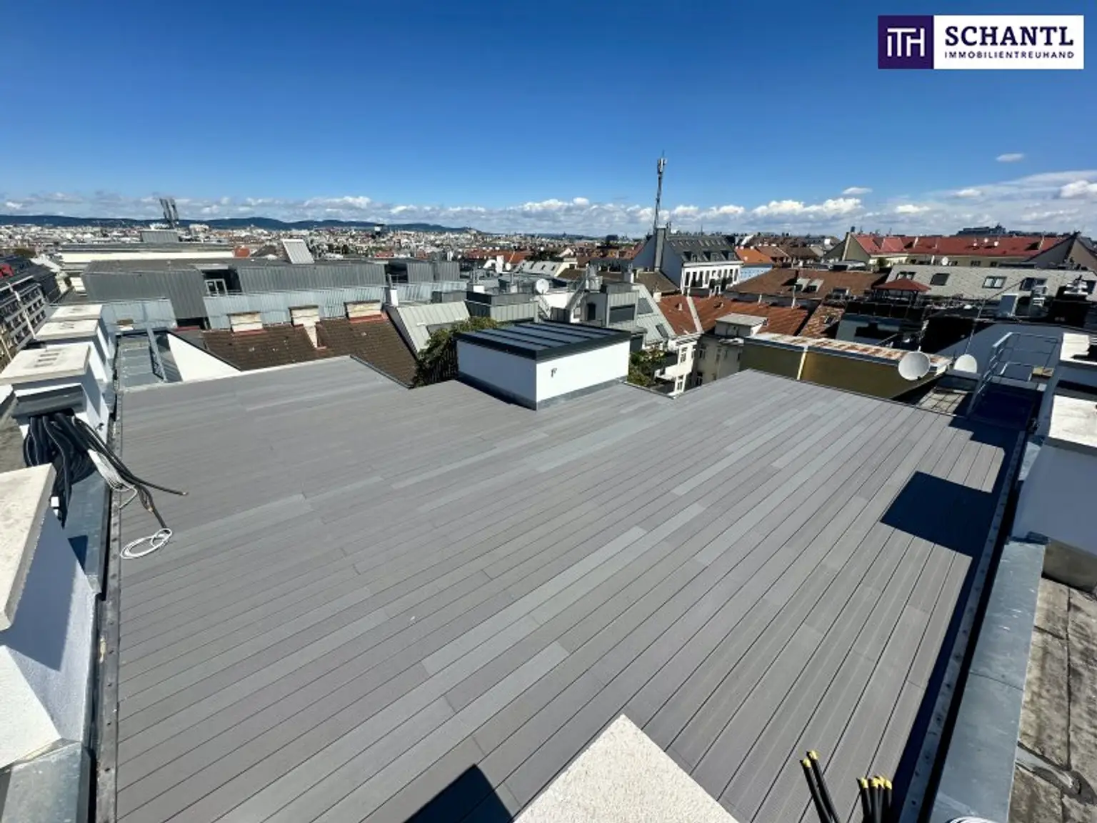 BEZUGSFERTIG! Ihr geniales Penthouse mit 175 m² Wohnfläche und 72 m² Dachterrasse on TOP + privater Liftfahrt!