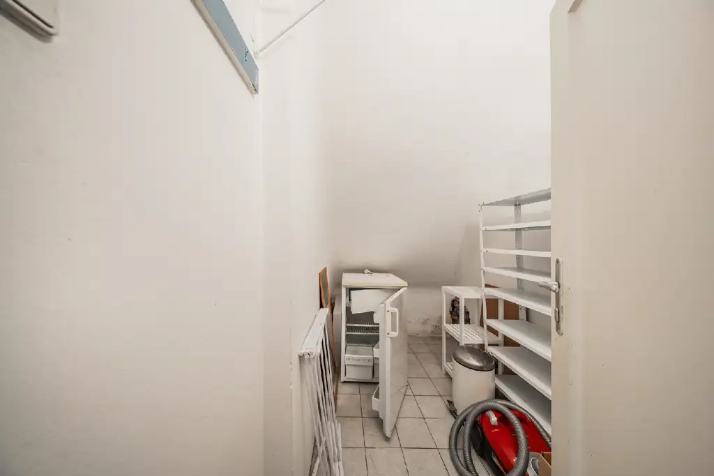 Gut aufgeteilte 2 Zimmerwohnung mit hofseitigem Balkon