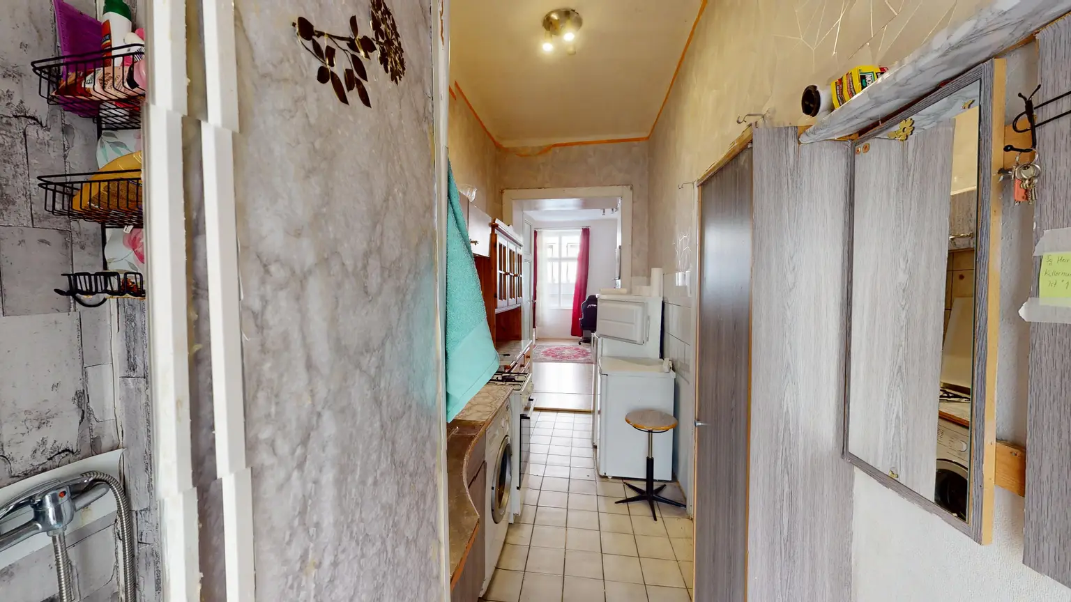 Sanierungsbedürftige Altbauwohnung I Kolonitzplatz