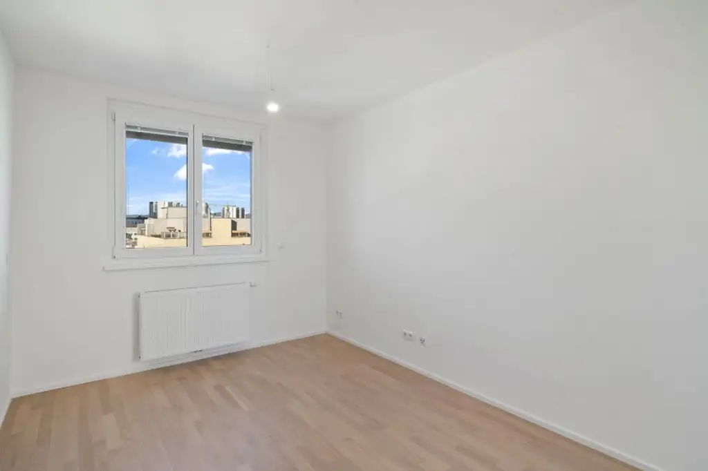 Generalsanierte Eigentumswohnung auf drei Ebenen mit zwei Terrassen - Gegenüber Sofiensäle