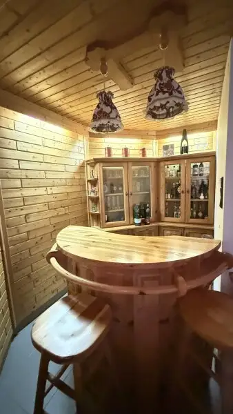 Einfamilienhaus mit Sauna uvm. auf Pachtgrundstück (verlängerbar) in Steinbrunn mit Zugang zum Badeteich!