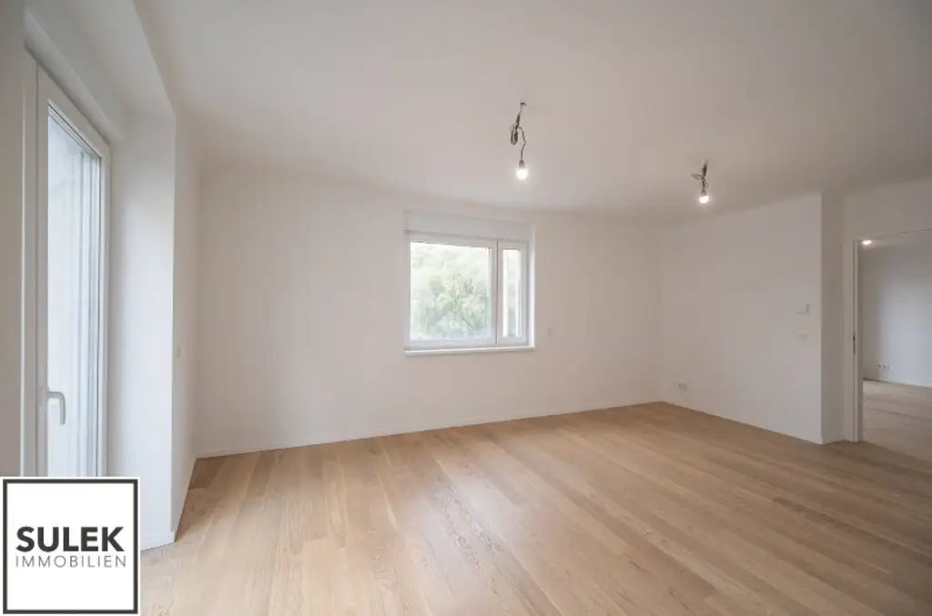 **Neu generalsaniert** Zentrale Lage mit Donaukanal-Blick und 2 getrennt begehbare Zimmer - perfekt für die Vermietung!