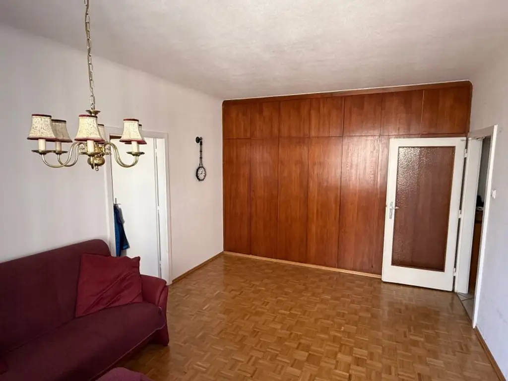 Hofmannsthalgasse (gegnüber Village im Dritten): 2-Zimmer-Neubau mit verglaster Loggia (ca. 60 m2), mit Klima & sep. Küche!