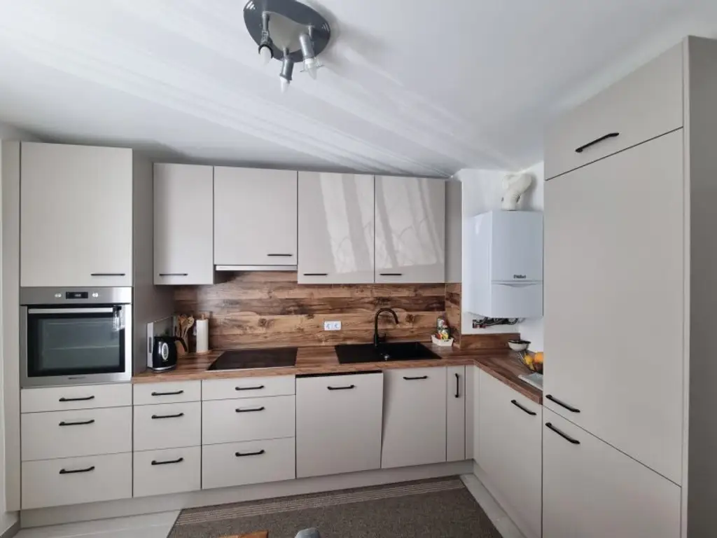 Zentrale 3-Zimmer-Wohnung mit separater Küche - Ideal für Familien oder WGs!