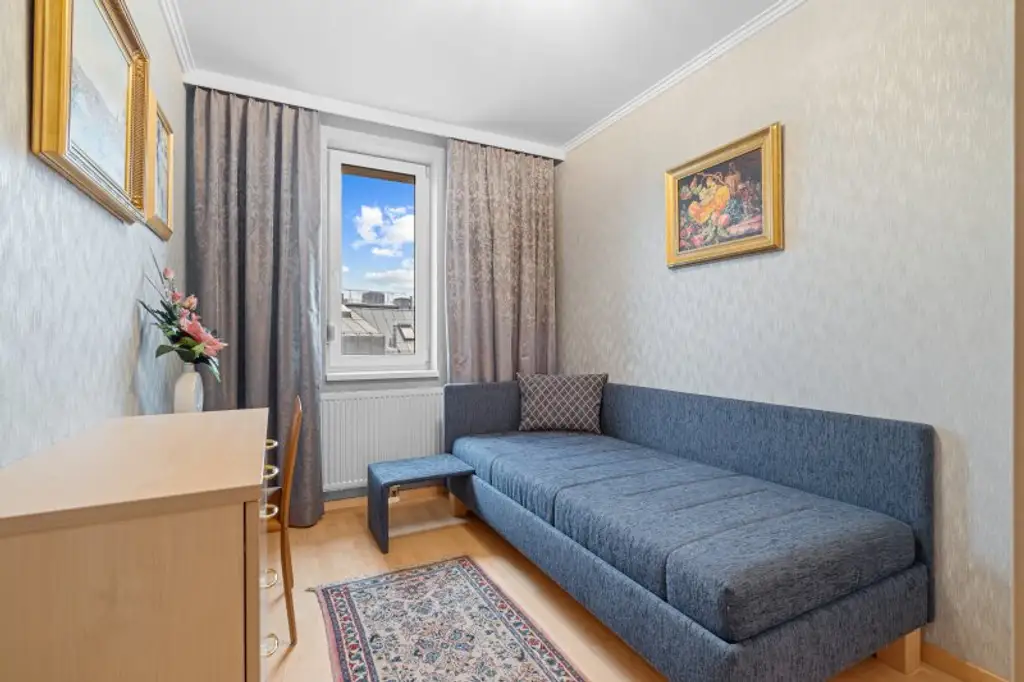 Helle, geräumige 4-Zimmerwohnung  in 1030 Wien - zentral gelegen und sofort verfügbar!