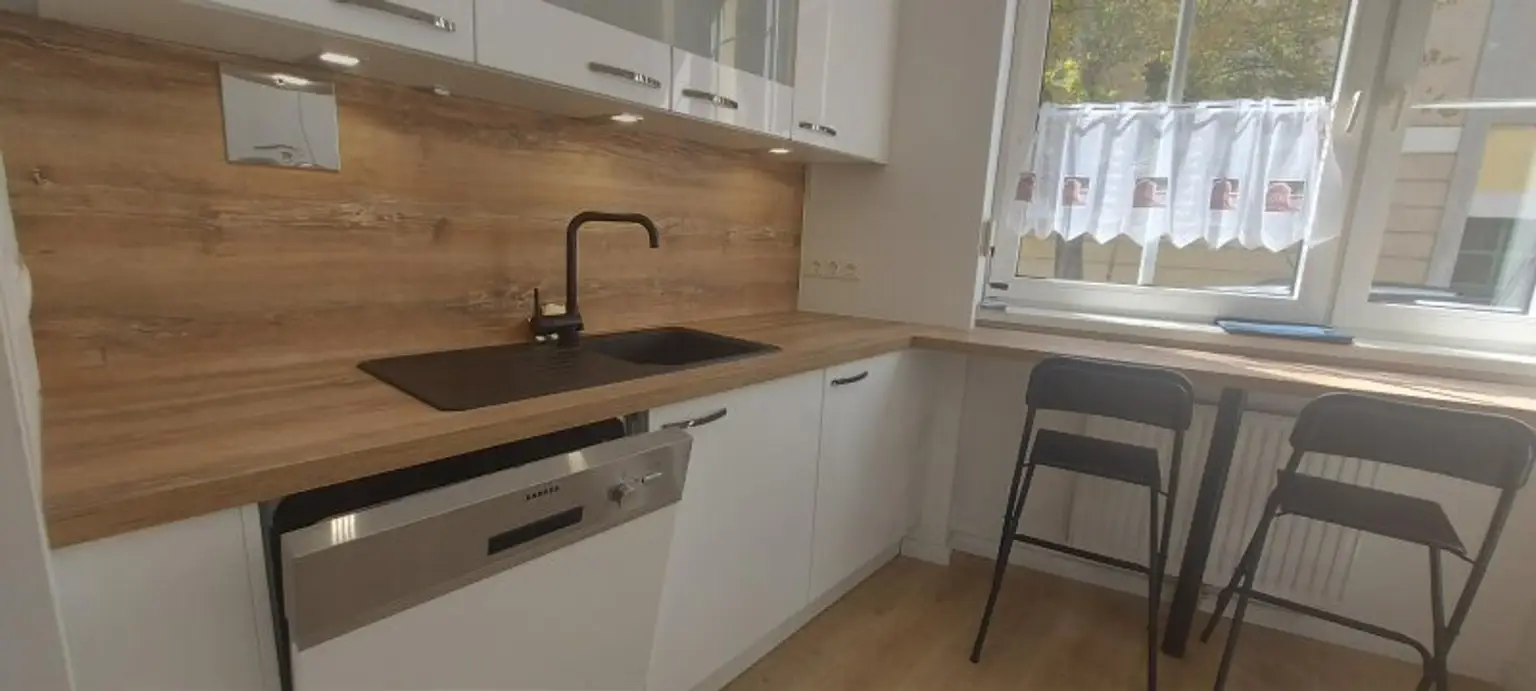 Altbau-Liebling in Toplage von Baden – 85m² Wohntraum mit Parkplatz!