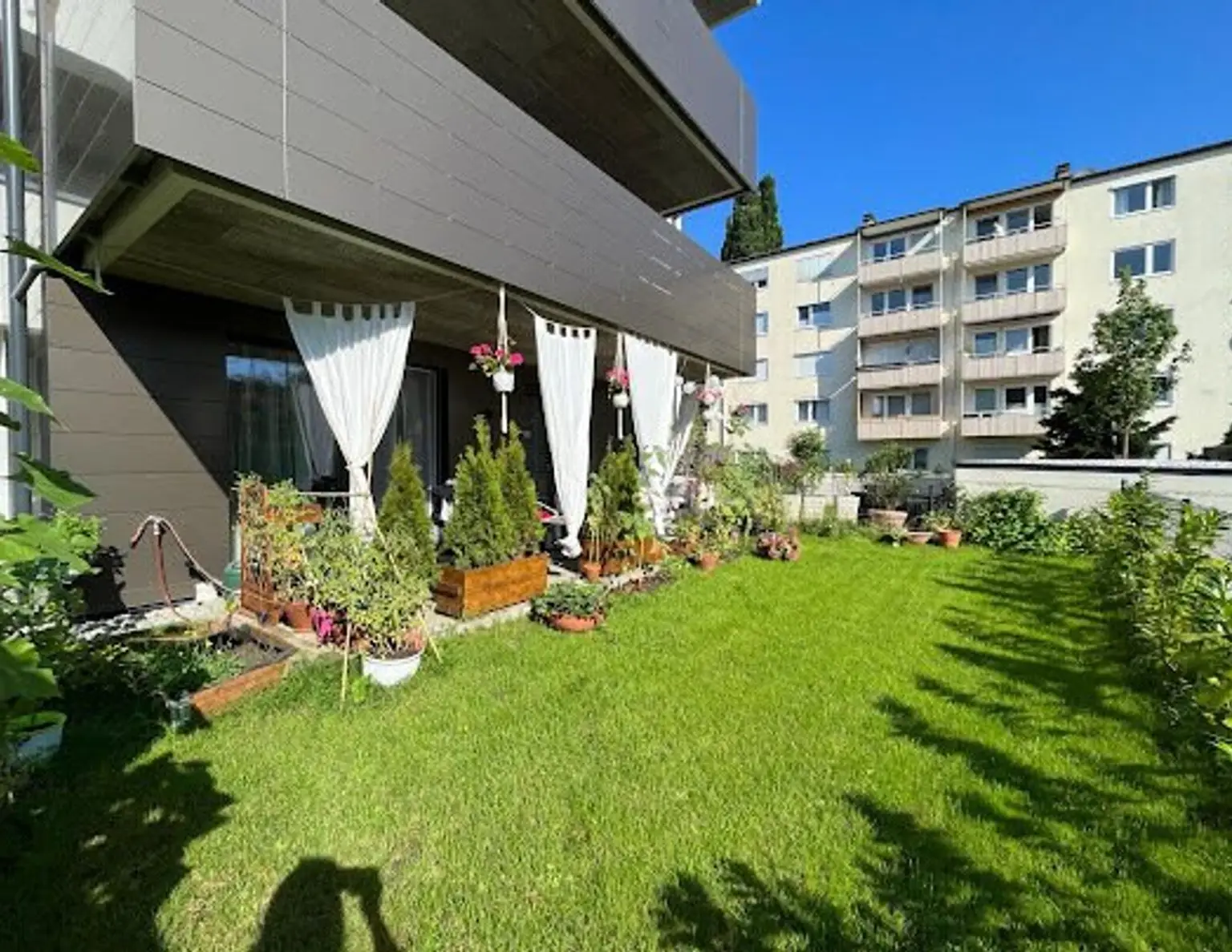 Kapitalanlage: Vermietete 2-Zimmer-Gartenwohnung in zentraler Lage!