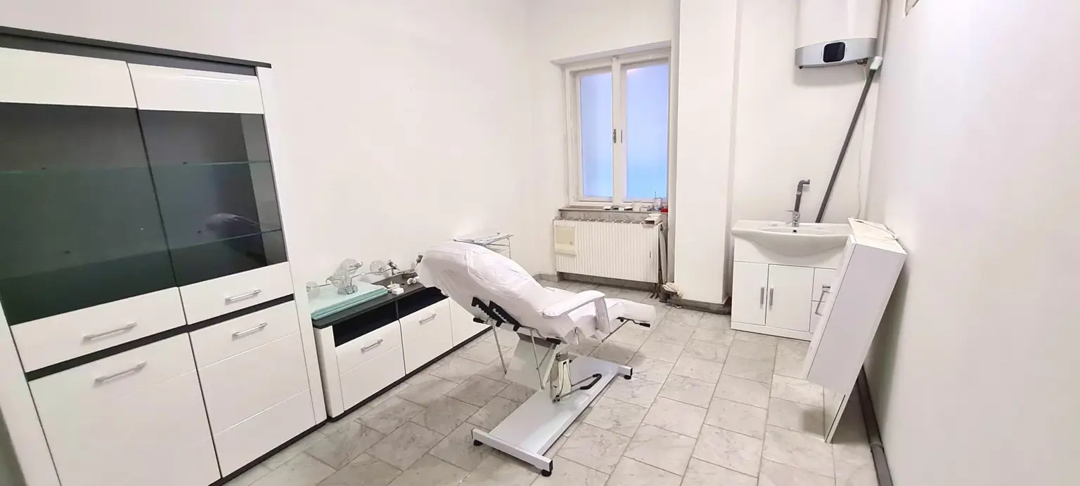 Geschäftslokal mit 55 m² Nutzfläche + Singlewohnung mit 22 m² Nutzfläche - zu kaufen!