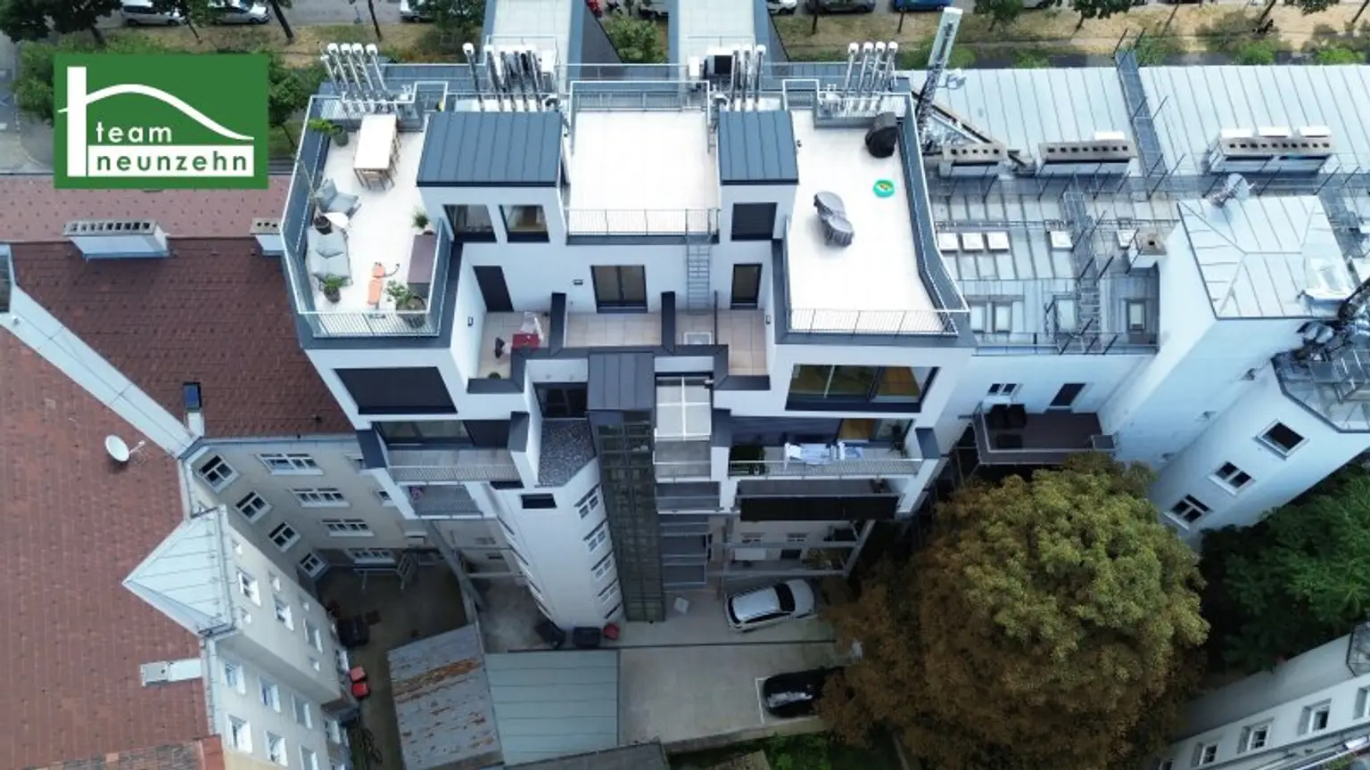 Wohnen über den Dächern: Dachgeschossausbau mit Panorama-Terrassen - JETZT ANFRAGEN