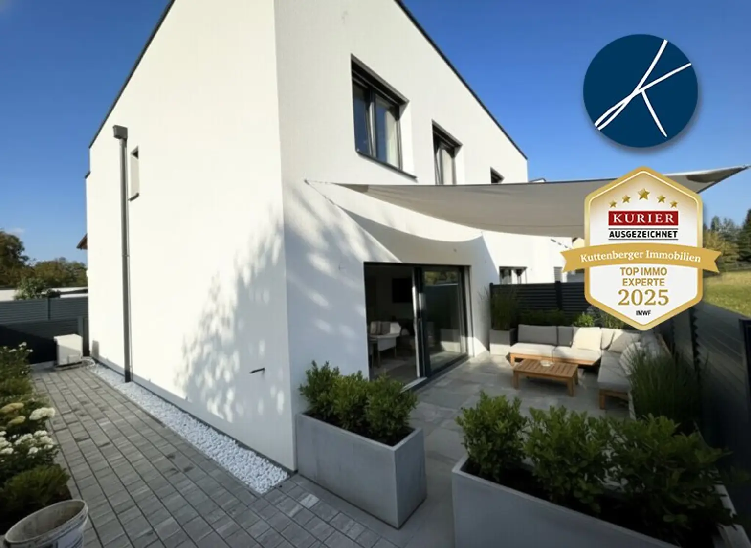 Erstbezug! Moderne Doppelhaushälften mit großen Terrassen & Top Ausstattung!