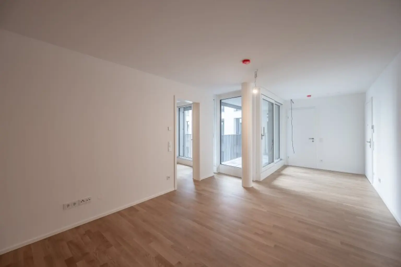 ++MOLLARD 50++  perfect 2-room-apartment in the Heart of the City (1/3)