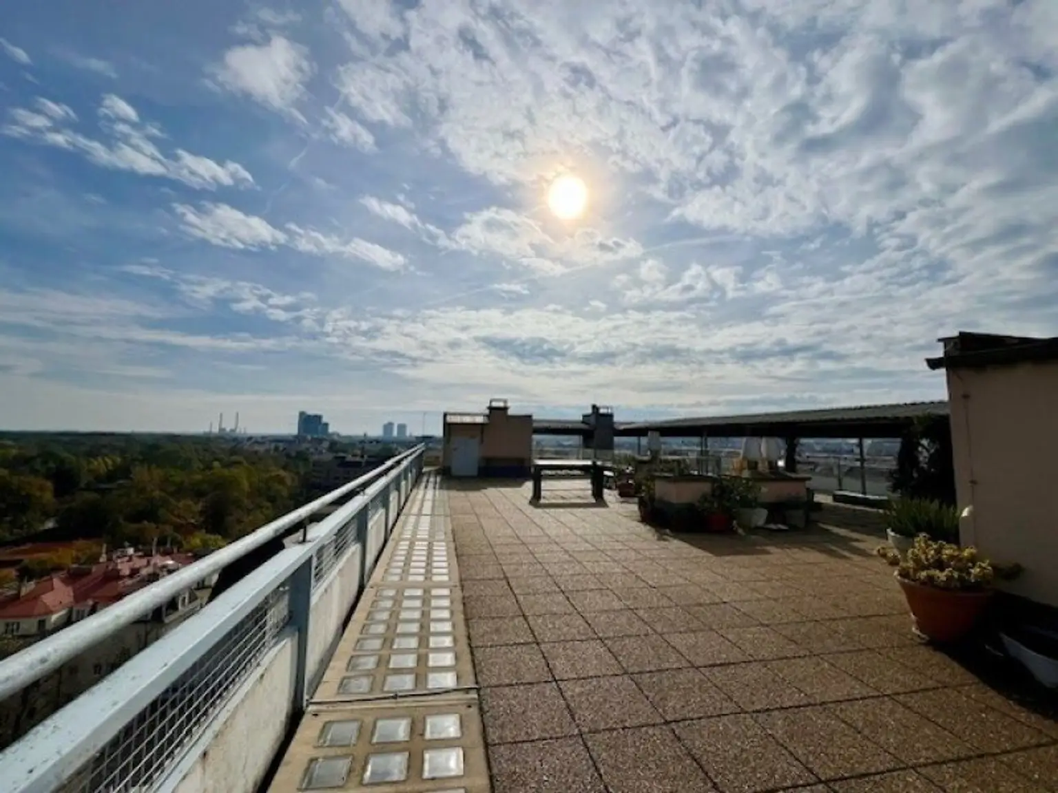 Praternähe/Donaukanal! 96 m2 - gut aufgeteilte 3 Zimmer-Wohnung, extra Küche!