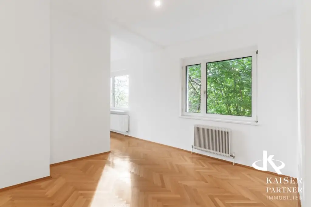 Neurenovierte 6-Zimmer-Wohnung mit  Terrasse in den Garten, Balkonen und Grünblick!