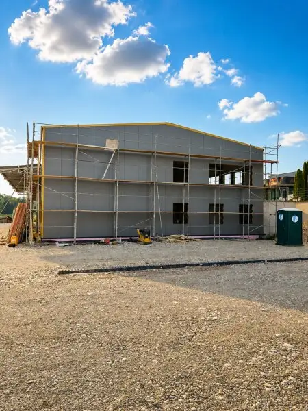 Moderne Gewerbehalle mit Bürofläche – Neubau in Toplage von Thalheim  ZU KAUFEN