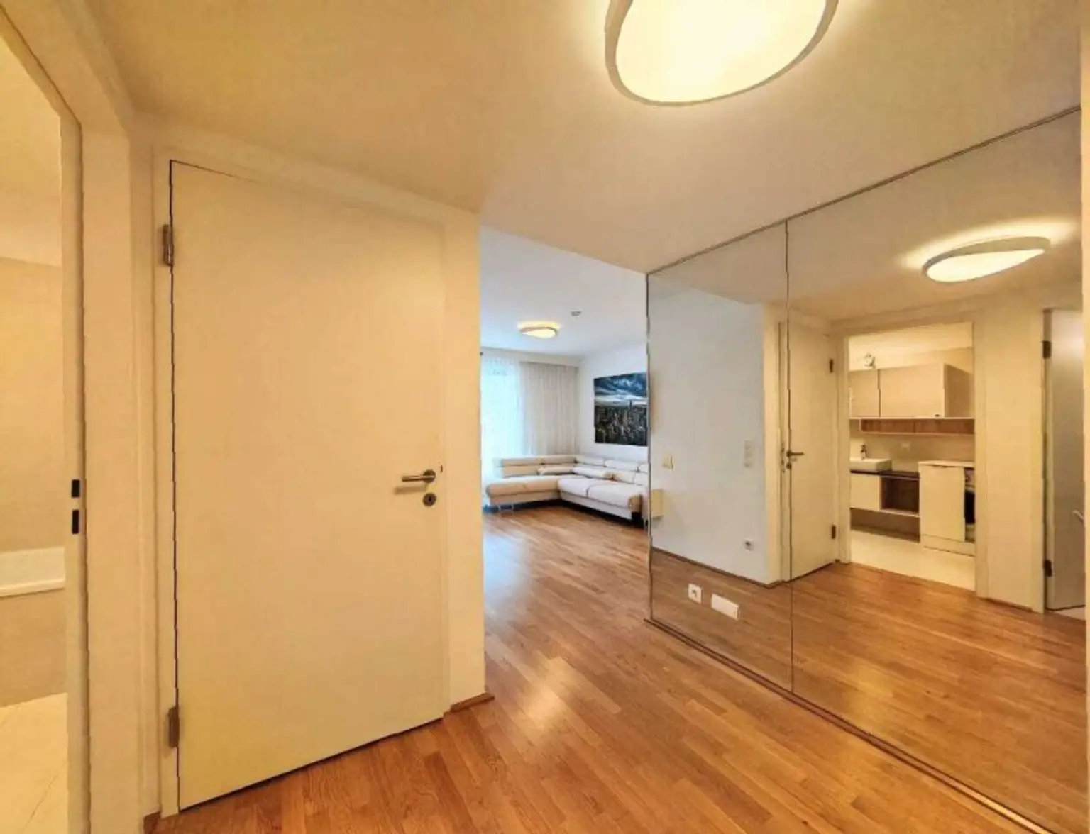 Möblierte 2-Zimmer-Wohnung im 10. Liftstock