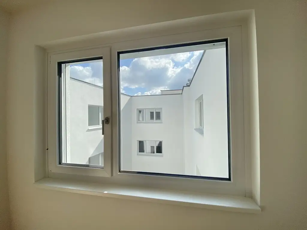 Sonnige 2 Zimmerwohnung mit Dachterrasse - 1 bedroom Apartment with terrace  TRAUM ERSTBEZUG