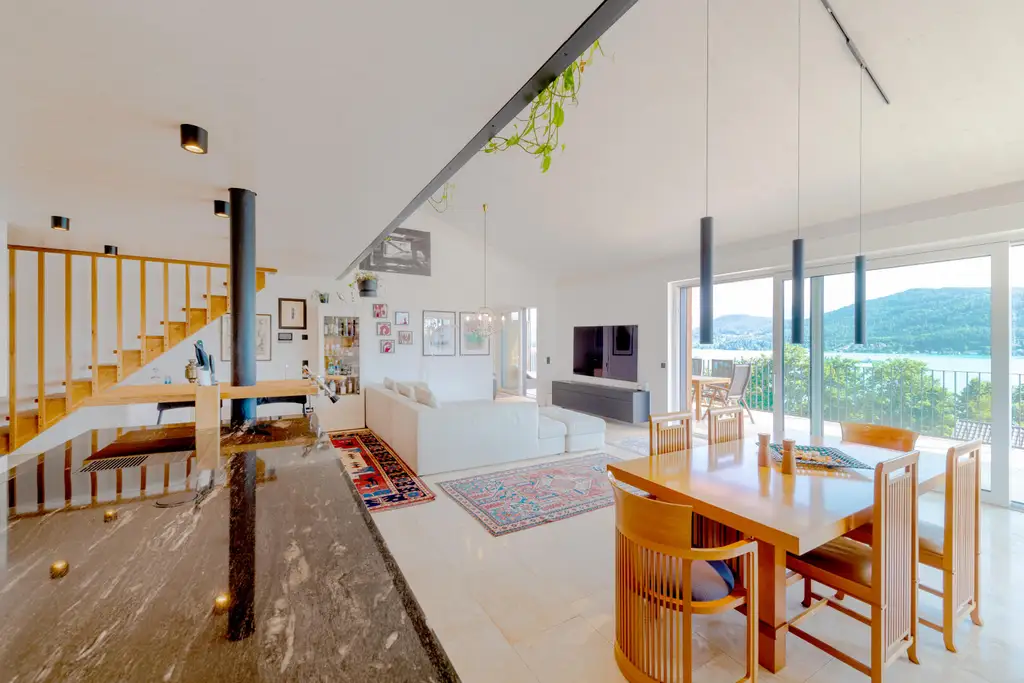 Krumpendorf am Wörthersee: Moderne Penthouse Wohnung mit Pool und Seeblick | Krumpendorf - Wörthersee: Modern penthouse apartment with pool and lake view