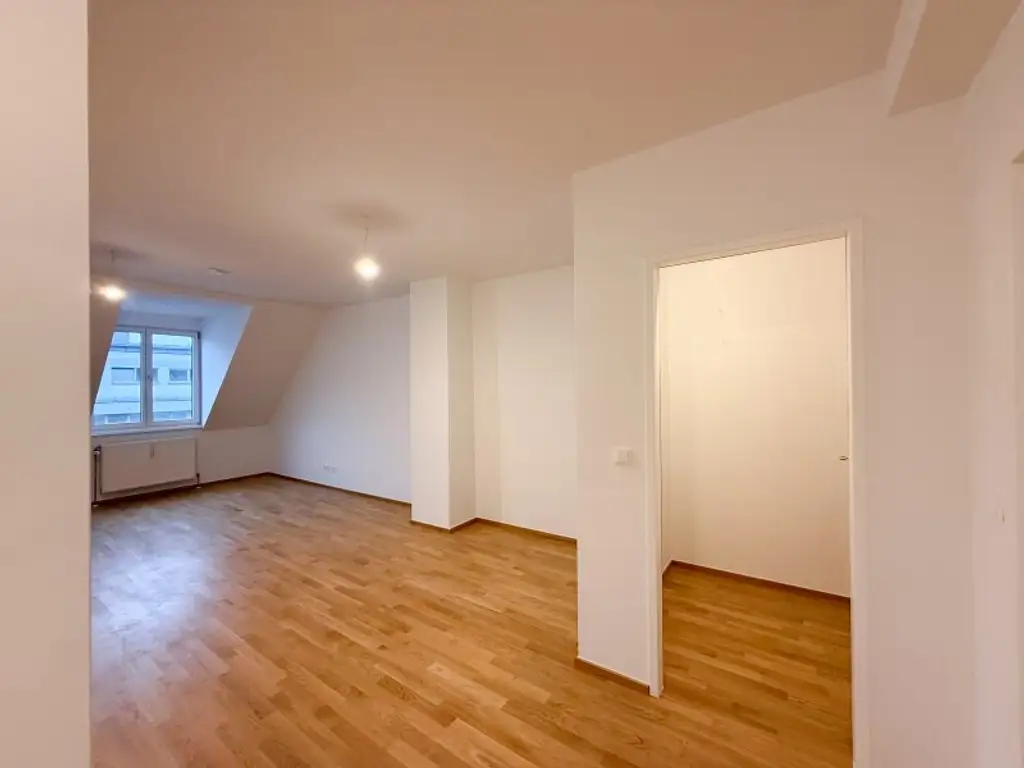 TOP ZUSTAND! 2-Zimmer Dachgeschoßwohnung in 1200 Wien mit Lift zu vermieten
