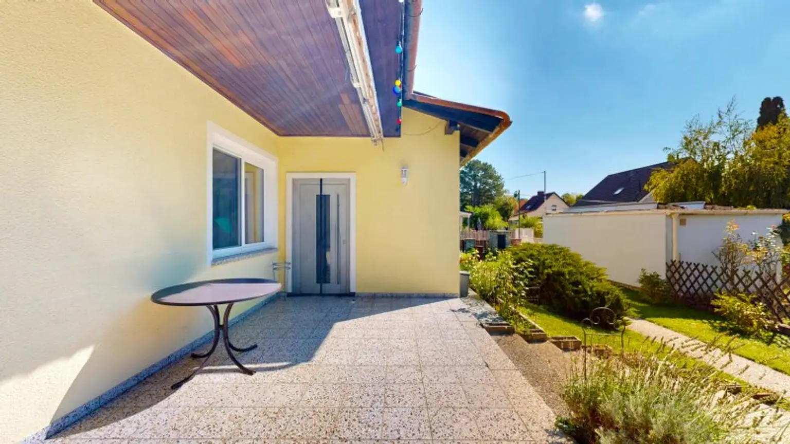 Hinreißender Bungalow mit großem Garten und Entwicklungspotential | 3 Zimmer | Terrasse