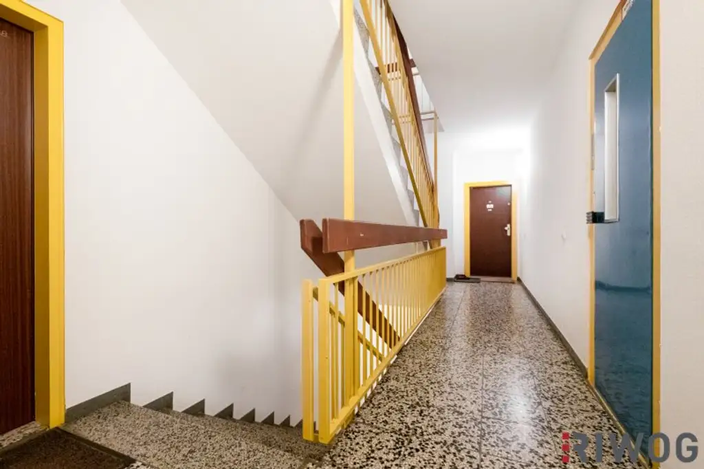 ERSTBEZUG nach Sanierung I 3 Zimmerwohnung im Herzen Klosterneuburgs I Gemeinschaftsgarten I Tischler-Küche mit Siemens Geräten