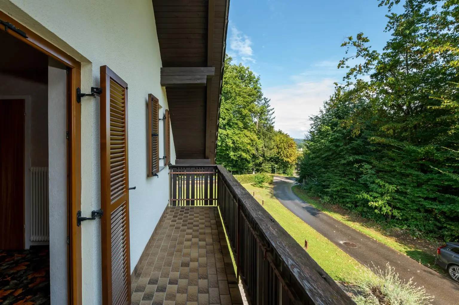 Einfamilienhaus mit großem Grundstück in sonniger Ruhelage