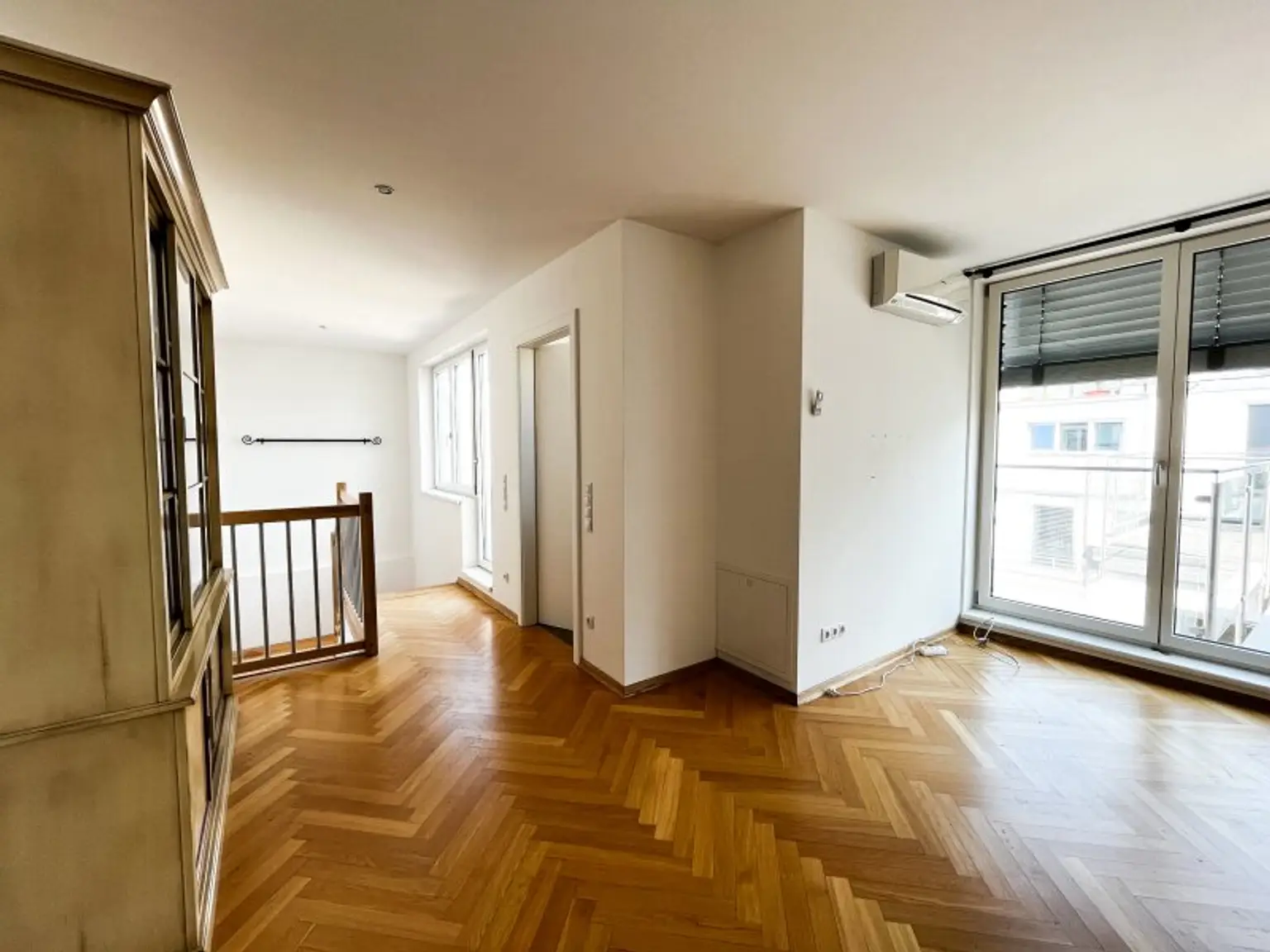 DACHTERRASSENMIETE, Nähe Börse / Rudolfsplatz - teilmöbliert