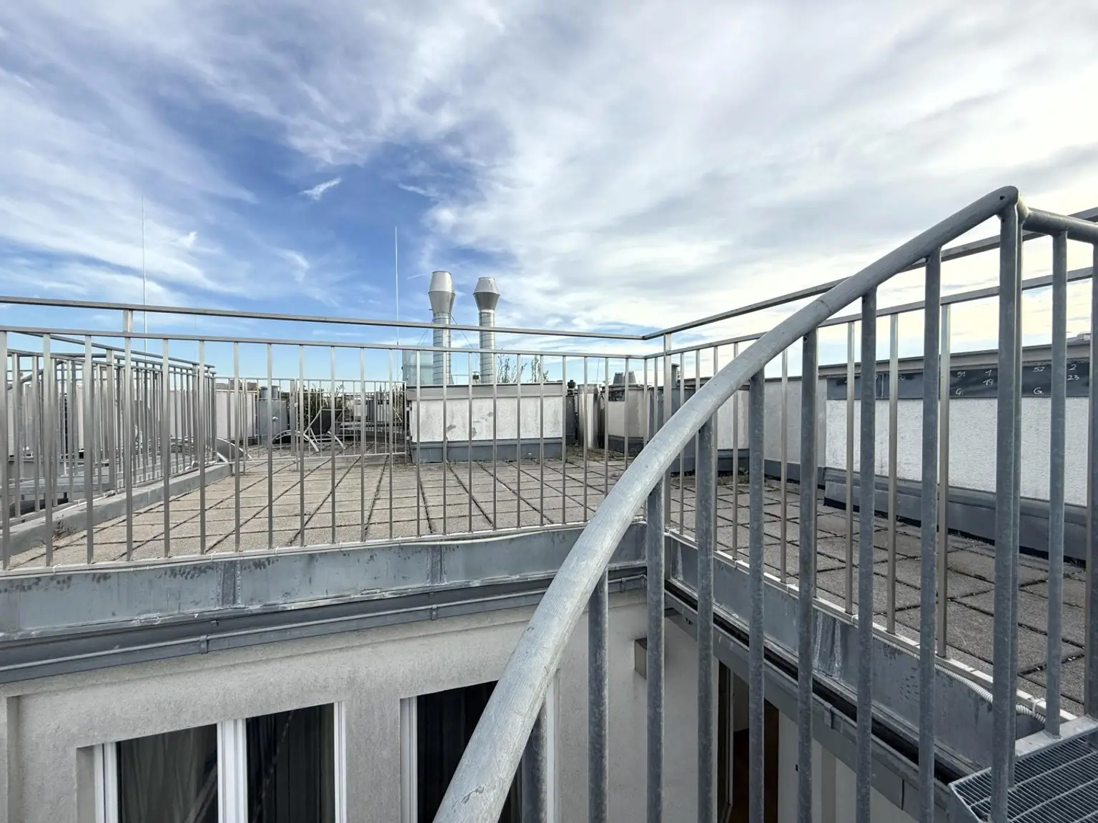 Terrassenmaisonette im Dritten, ein Juwel zum Einziehen // Terrace maisonette in the third (district), a gem to move into //