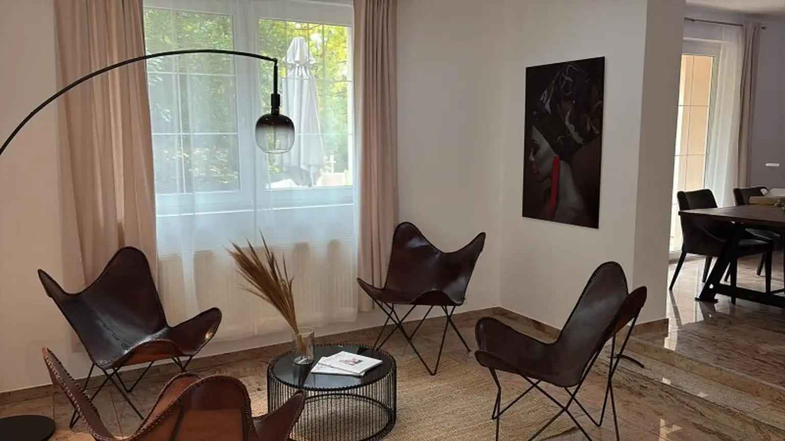 JETZT NEU: PRIVATE  Villa in 1130 Wien !  Top-Lage: Wohnkomfort für Ihre Familie